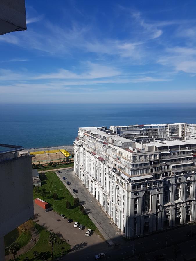 Apartment In Front Of Mcdonald'S Батуми Екстериор снимка