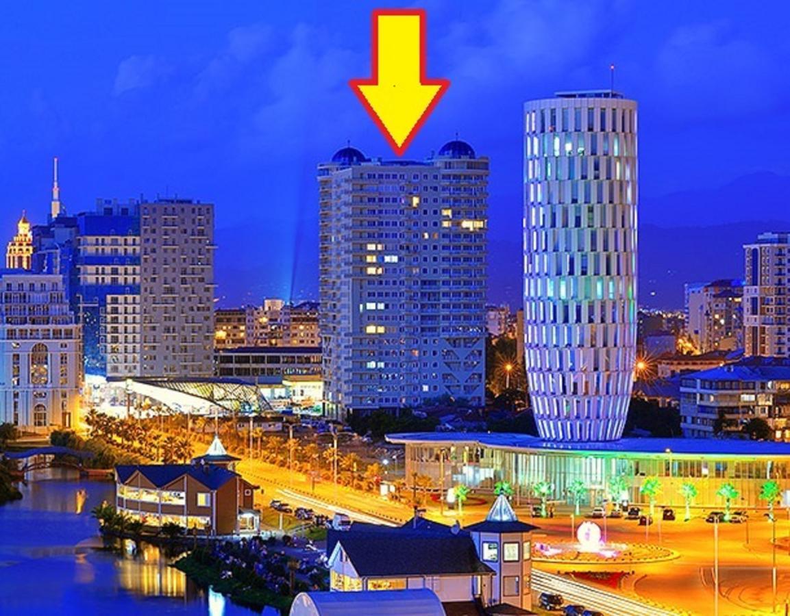 Apartment In Front Of Mcdonald'S Батуми Екстериор снимка