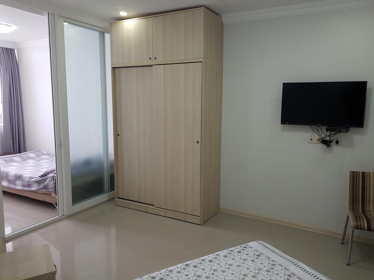 Apartment In Front Of Mcdonald'S Батуми Екстериор снимка