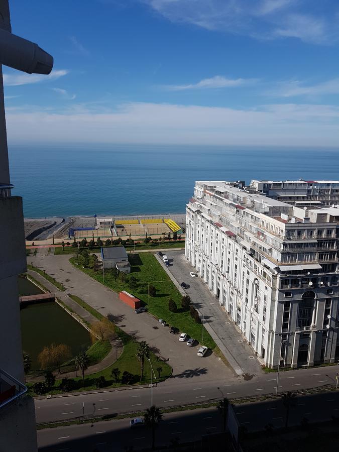 Apartment In Front Of Mcdonald'S Батуми Екстериор снимка