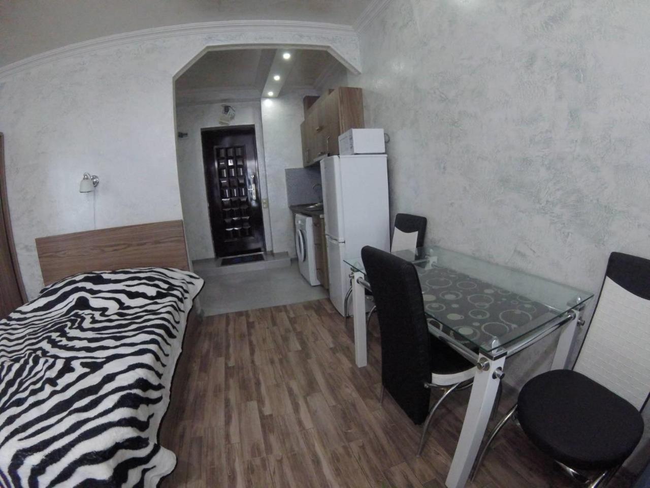 Apartment In Front Of Mcdonald'S Батуми Екстериор снимка