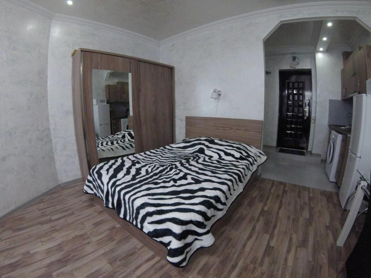 Apartment In Front Of Mcdonald'S Батуми Екстериор снимка